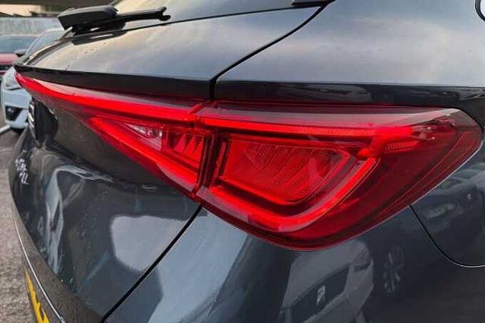 SEAT Leon 1.5 eTSI 150 Xcellence 5dr DSG